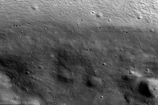 عکس های بی نظیر دوربین ناسا از قطب جنوب ماه