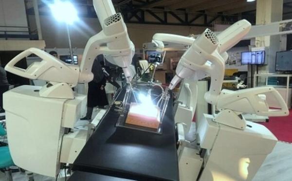 آموزش بیش از 100 جراح اندونزیایی برای استفاده از ربات ایرانی